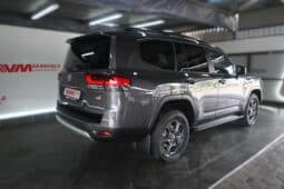 TOYOTA LAND CRUISER 300 V6 3.3D GR-S