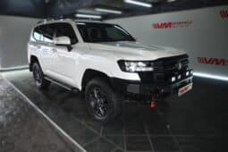 TOYOTA LAND CRUISER 300 3.3D GX-R A/T