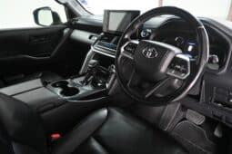TOYOTA LAND CRUISER 300 3.3D GX-R V6 full