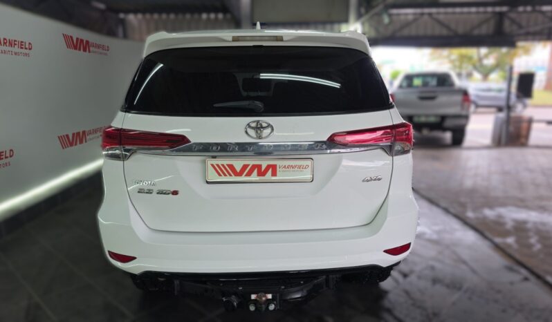 TOYOTA FORTUNER 2.8GD-6 4X4 full