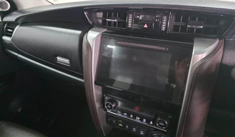 TOYOTA FORTUNER 2.8GD-6 4X4 full