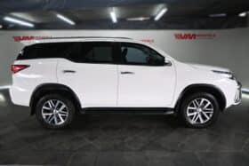 TOYOTA FORTUNER 2.8GD-6 RB A/T
