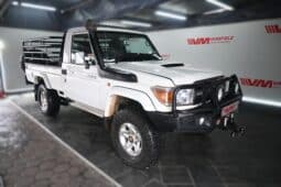 TOYOTA LAND CRUISER 79 4.5D P/U S/C V8