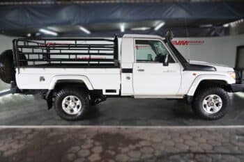 TOYOTA HILUX 3.0D-4D RAIDER E/C 4X4