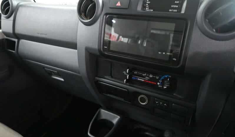 TOYOTA LAND CRUISER 79 4.5D P/U D/C full