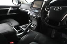 TOYOTA LAND CRUISER 200 V8 4.5D VX A/T full