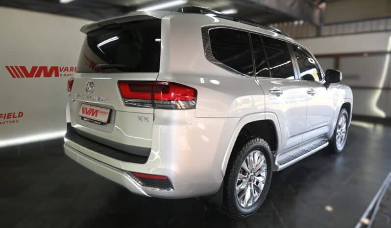 TOYOTA LAND CRUISER 300 V6 3.3D ZX full