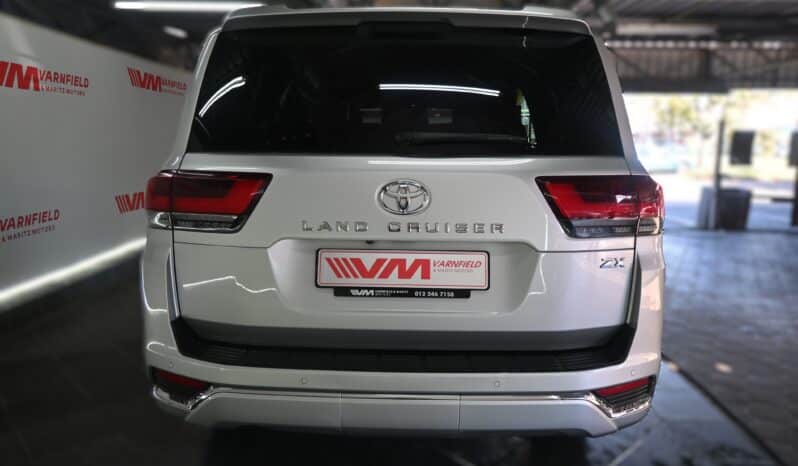 TOYOTA LAND CRUISER 300 V6 3.3D ZX full