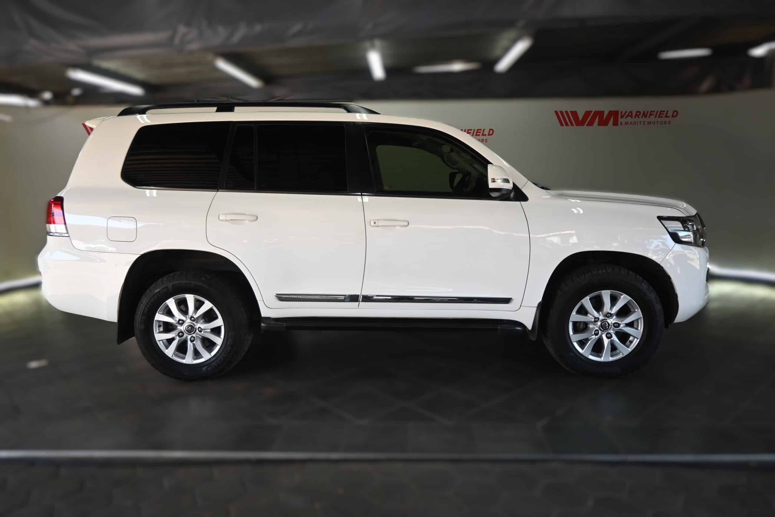 TOYOTA LAND CRUISER 200 V8 4.5D VX-R A/T