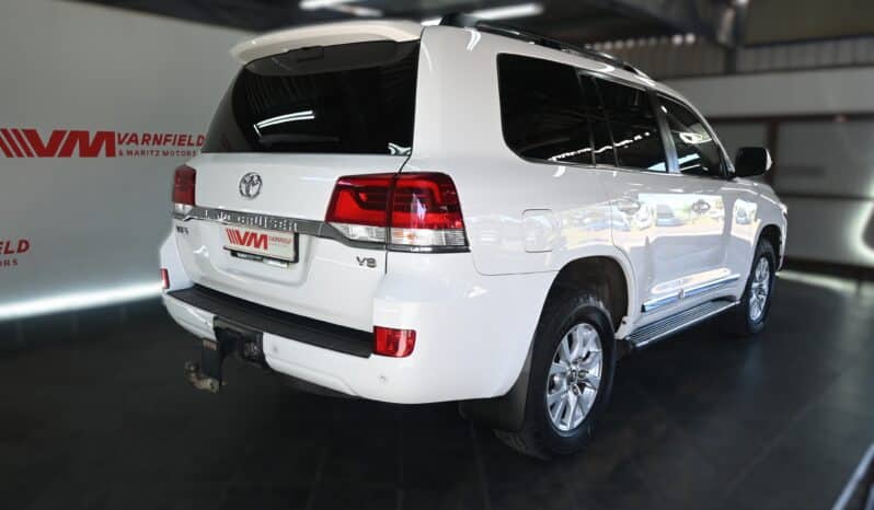 TOYOTA LAND CRUISER 200 V8 4.5D VX-R A/T full