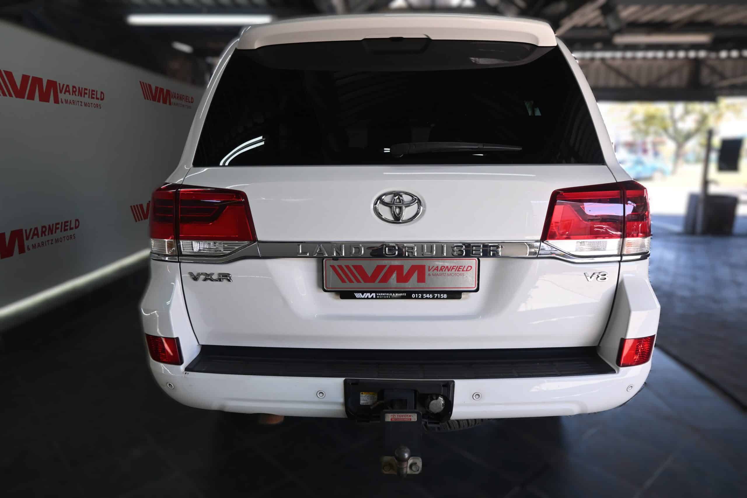 TOYOTA LAND CRUISER 200 V8 4.5D VX-R A/T