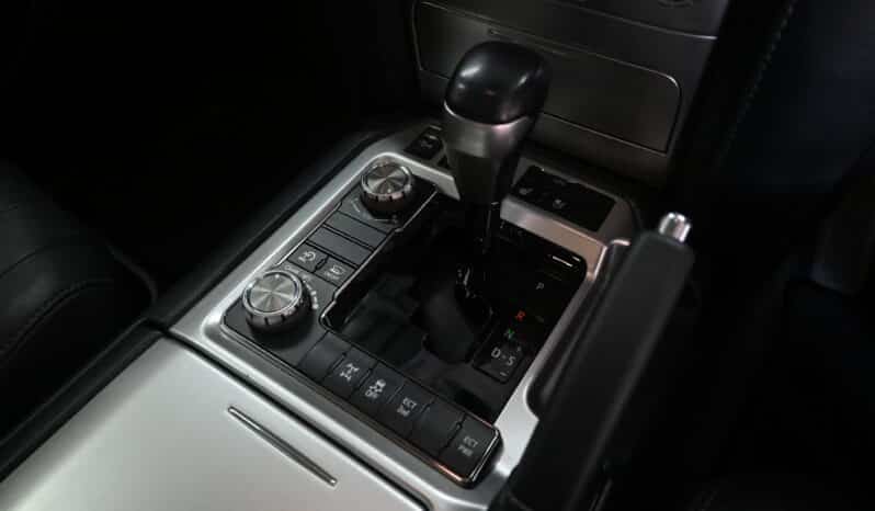 TOYOTA LAND CRUISER 200 V8 4.5D VX-R A/T full