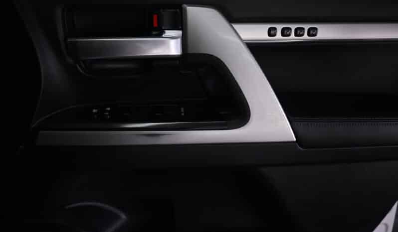 TOYOTA LAND CRUISER 200 V8 4.5D VX-R A/T full