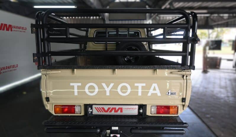 TOYOTA LAND CRUISER 79 2.8GD-6 P/U S/C A/T full