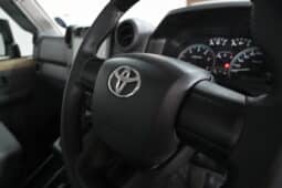 TOYOTA LAND CRUISER 79 2.8GD-6 P/U S/C A/T full