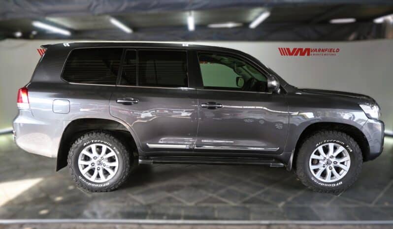 TOYOTA LAND CRUISER 200 V8 4.5D VX A/T full
