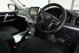 TOYOTA LAND CRUISER 200 V8 4.5D VX A/T full
