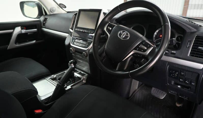 TOYOTA LAND CRUISER 200 V8 4.5D VX A/T full