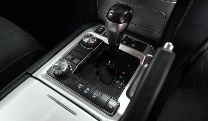 TOYOTA LAND CRUISER 200 V8 4.5D VX A/T full