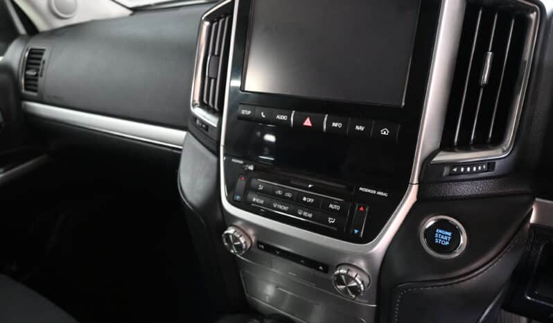 TOYOTA LAND CRUISER 200 V8 4.5D VX A/T full