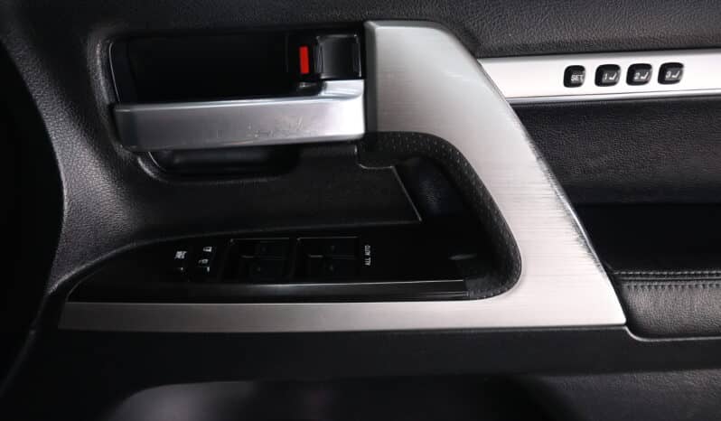 TOYOTA LAND CRUISER 200 V8 4.5D VX A/T full