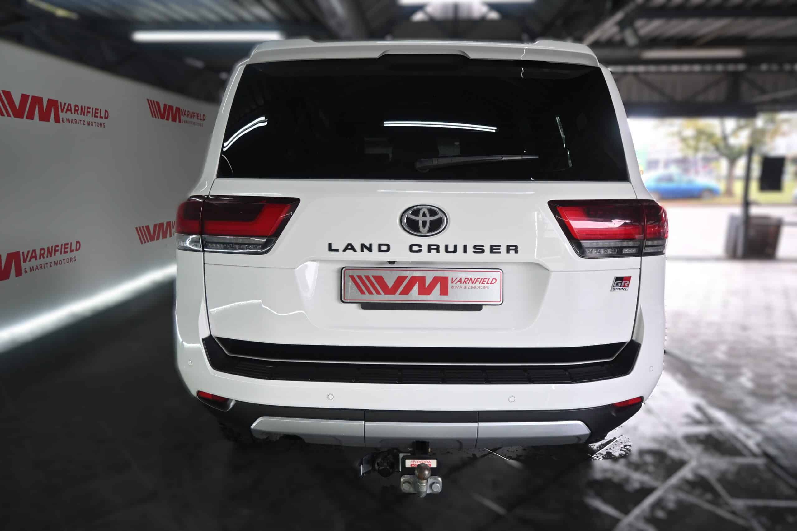 TOYOTA LAND CRUISER 300 V6 3.3D GR-S