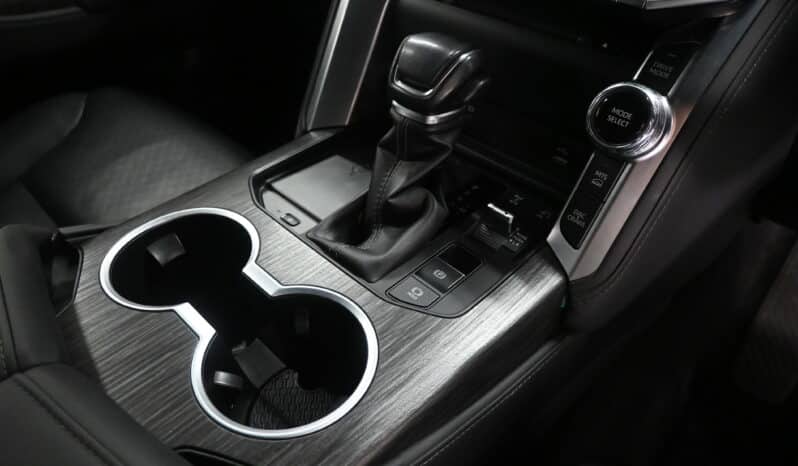 TOYOTA LAND CRUISER 300 V6 3.3D GR-S full