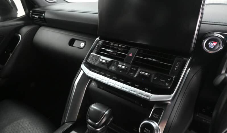 TOYOTA LAND CRUISER 300 V6 3.3D GR-S full