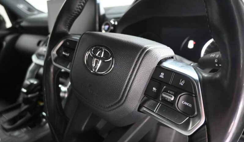 TOYOTA LAND CRUISER 300 V6 3.3D GR-S full