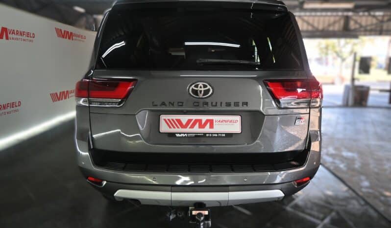 TOYOTA LAND CRUISER 300 V6 3.3D GR-S full