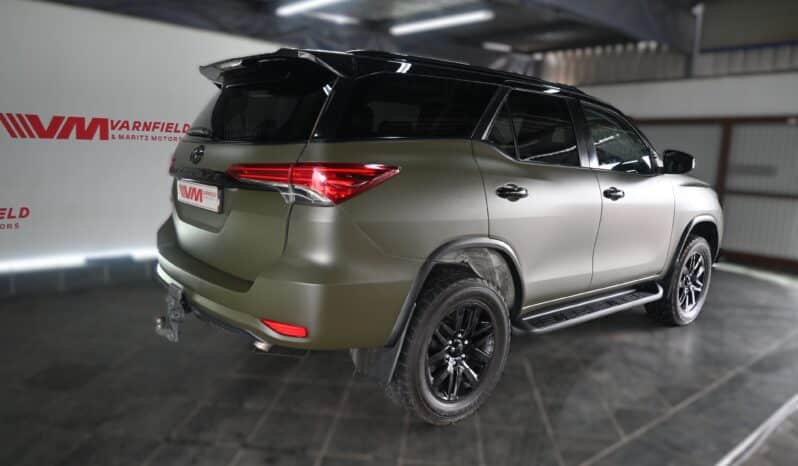 TOYOTA FORTUNER 2.8GD-6 RB A/T full