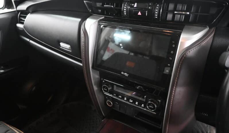 TOYOTA FORTUNER 2.8GD-6 RB A/T full