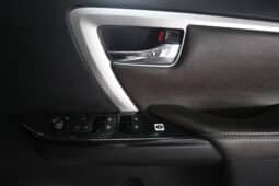 TOYOTA FORTUNER 2.8GD-6 RB A/T full