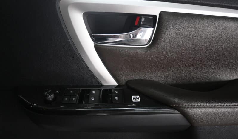 TOYOTA FORTUNER 2.8GD-6 RB A/T full