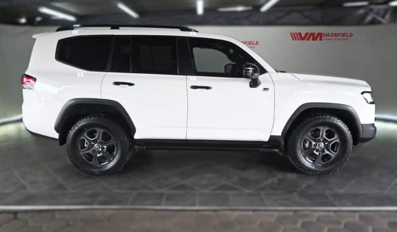 TOYOTA LAND CRUISER 300 V6 3.3D GR-S full