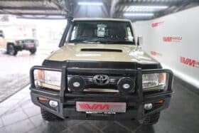 TOYOTA LAND CRUISER 79 4.5D P/U D/C