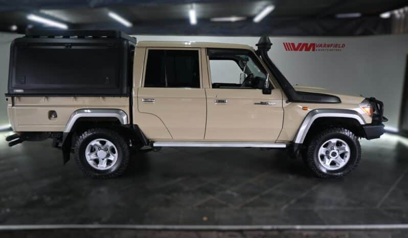 TOYOTA LAND CRUISER 79 4.5D P/U D/C full