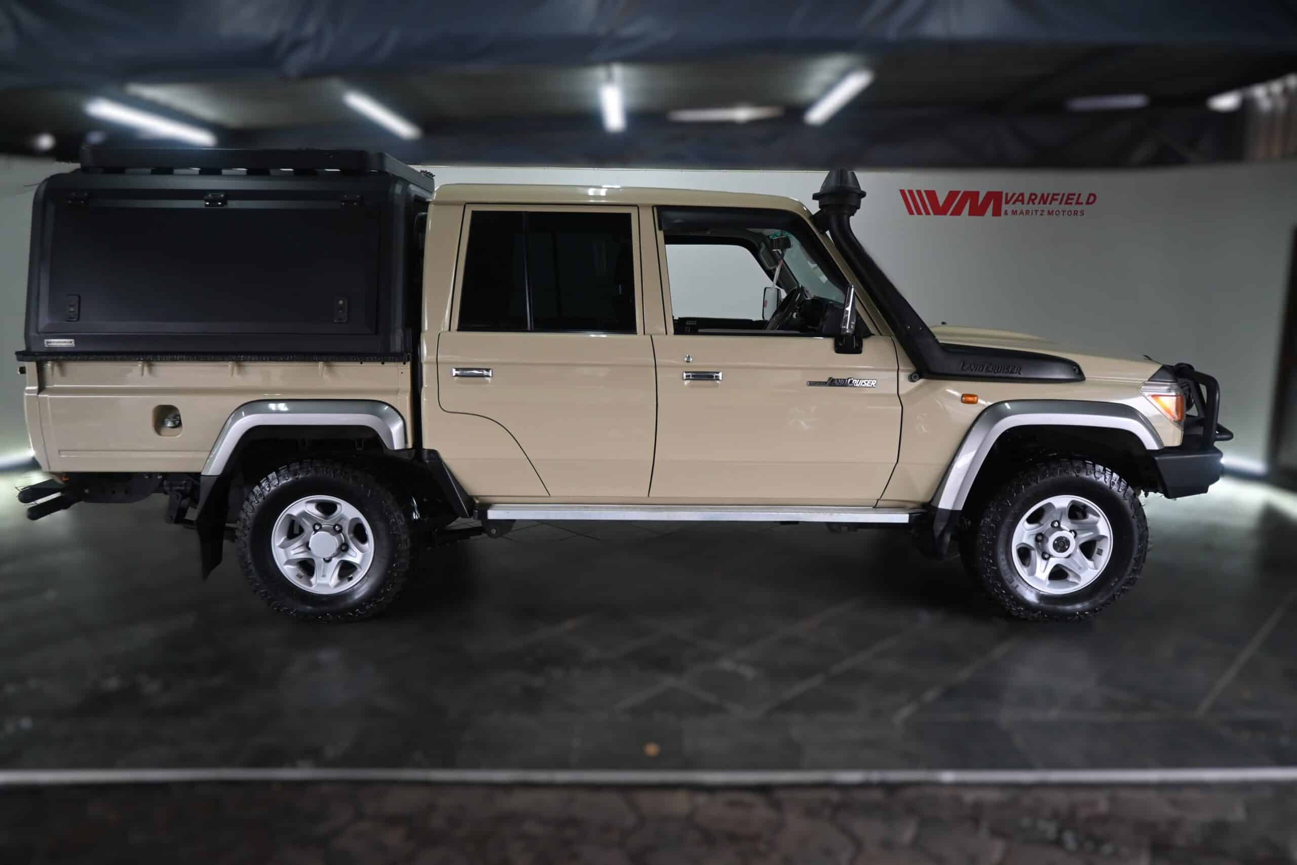 TOYOTA LAND CRUISER 79 4.5D P/U D/C