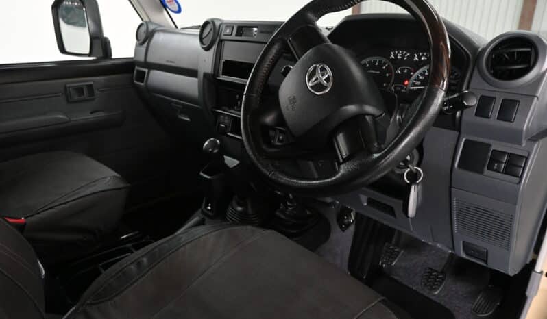 TOYOTA LAND CRUISER 79 4.5D P/U S/C full