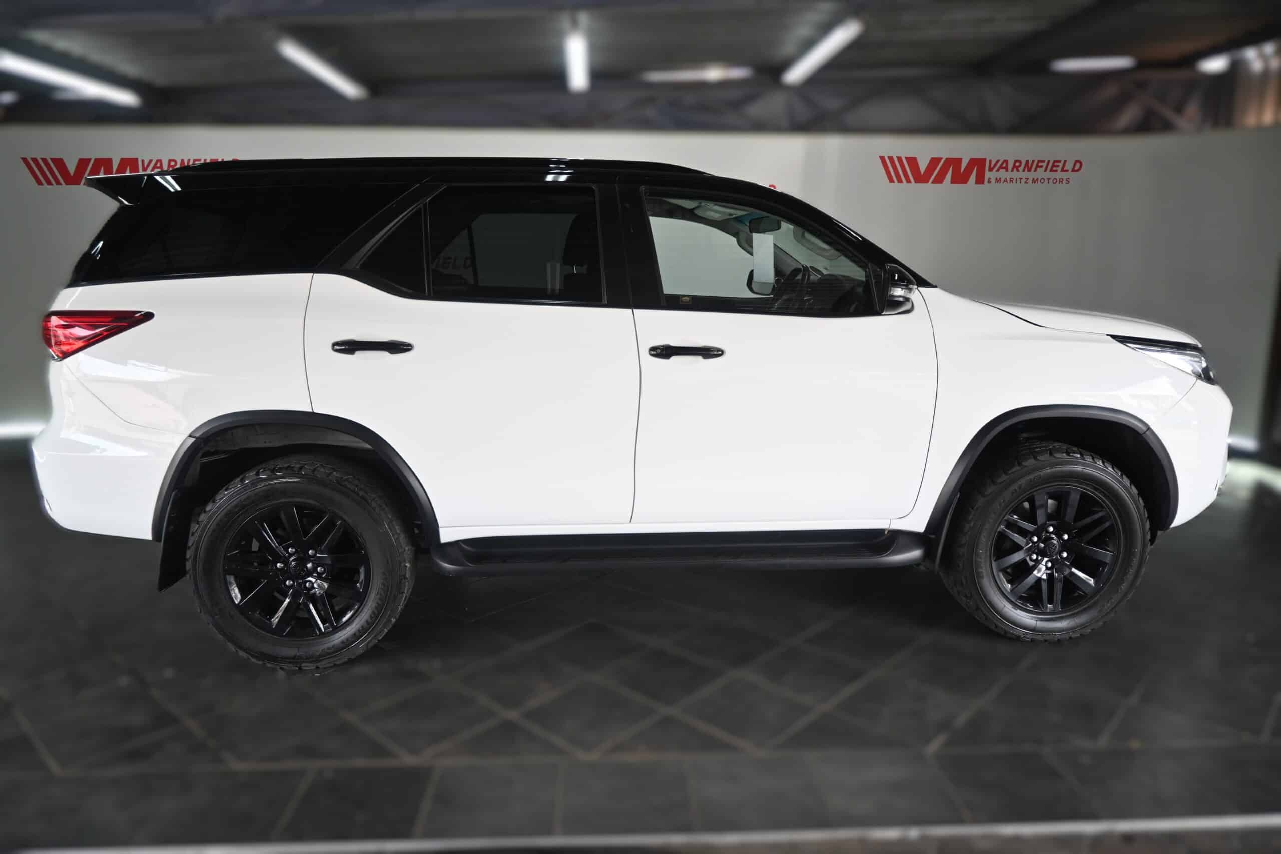 TOYOTA FORTUNER 2.8GD-6 RB A/T