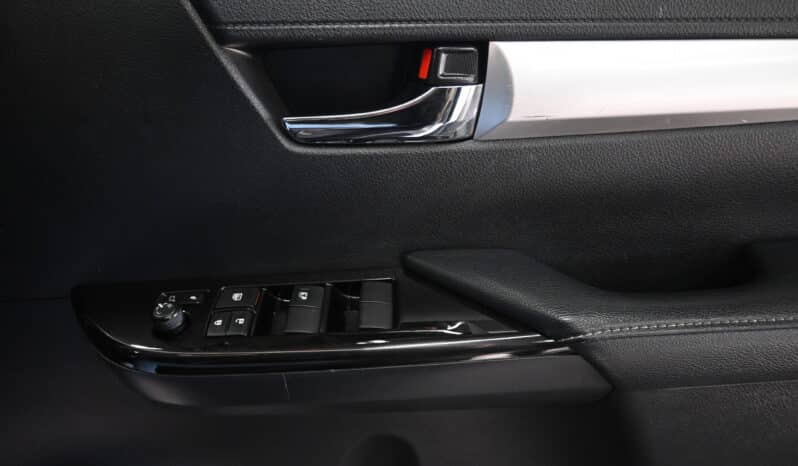 TOYOTA HILUX 2.8GD-6 RAIDER 4X4 A/T D/C full