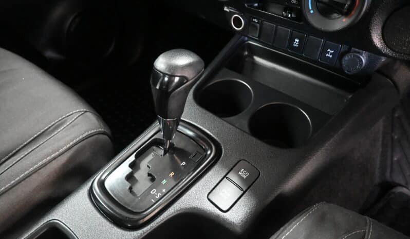 TOYOTA HILUX 2.8GD-6 RB RAIDER A/T E/C full