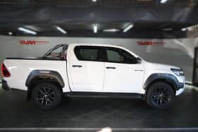 TOYOTA HILUX 2.8GD-6 RB LEGEND A/T P/U D/C