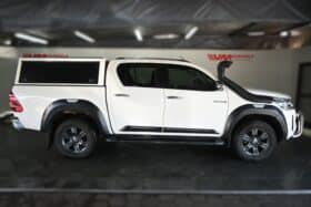 TOYOTA HILUX 2.8GD-6 RAIDER 4X4 A/T D/C