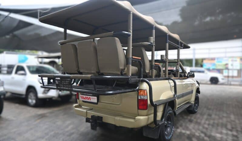 TOYOTA LAND CRUISER S/W P GX full