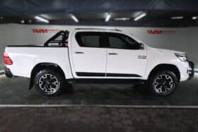 TOYOTA HILUX 2.8GD-6 RAIDER 4X4 A/T D/C LEGEND 50