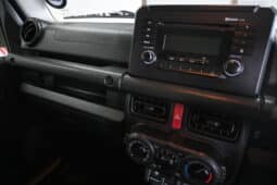 SUZUKI JIMNY 1.5 GL A/T 4X4 full