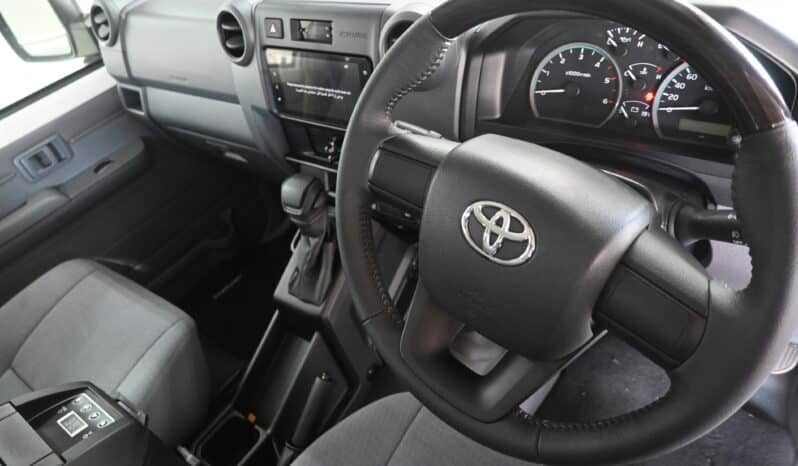TOYOTA LAND CRUISER 79 2.8 GD-6 P/U D/C A/T full
