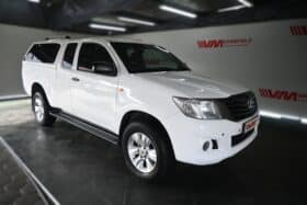2015 TOYOTA HILUX 2.5D-4D R/B SRX E/C P/U
