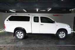 2015 TOYOTA HILUX 2.5D-4D R/B SRX E/C P/U